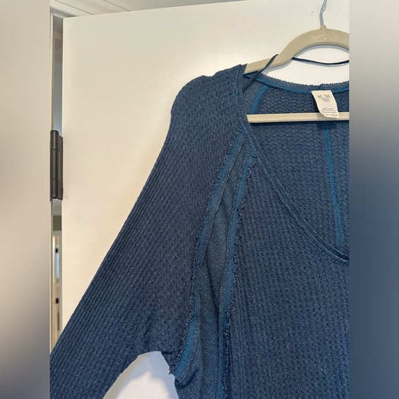 Free People We The Free Waffle Knit Navy Tunic Long Sleeve Top, size Large - Picture 6 of 9